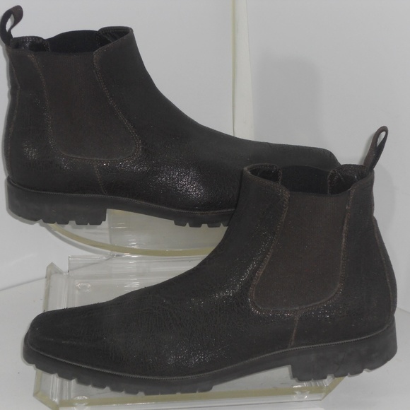 donald j pliner chelsea boots